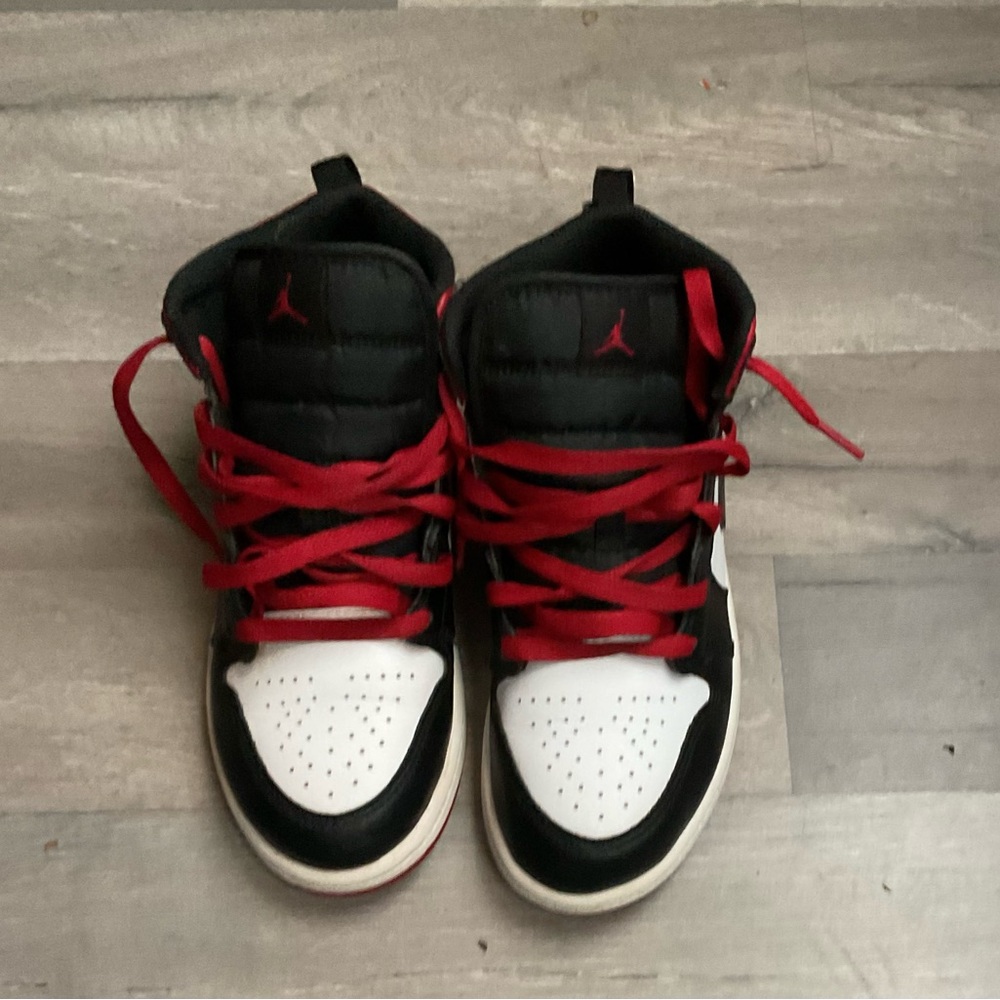 Jordan ‘GymRedandBlacktoe’ Kids 3Y Sneakers